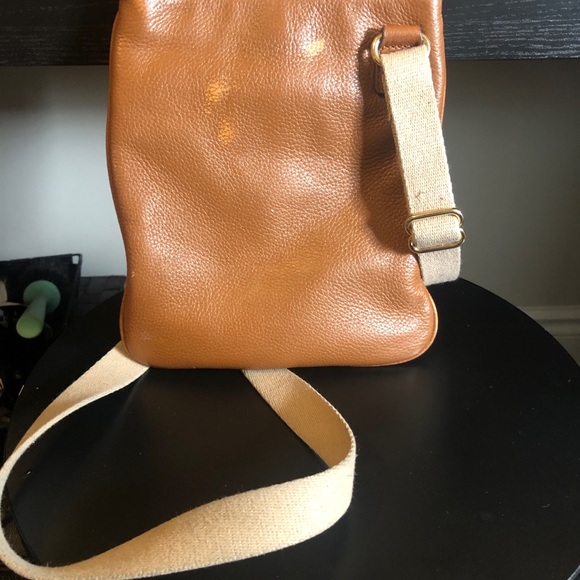 MICHAEL KORS beige crossbody - Picture 3 of 3